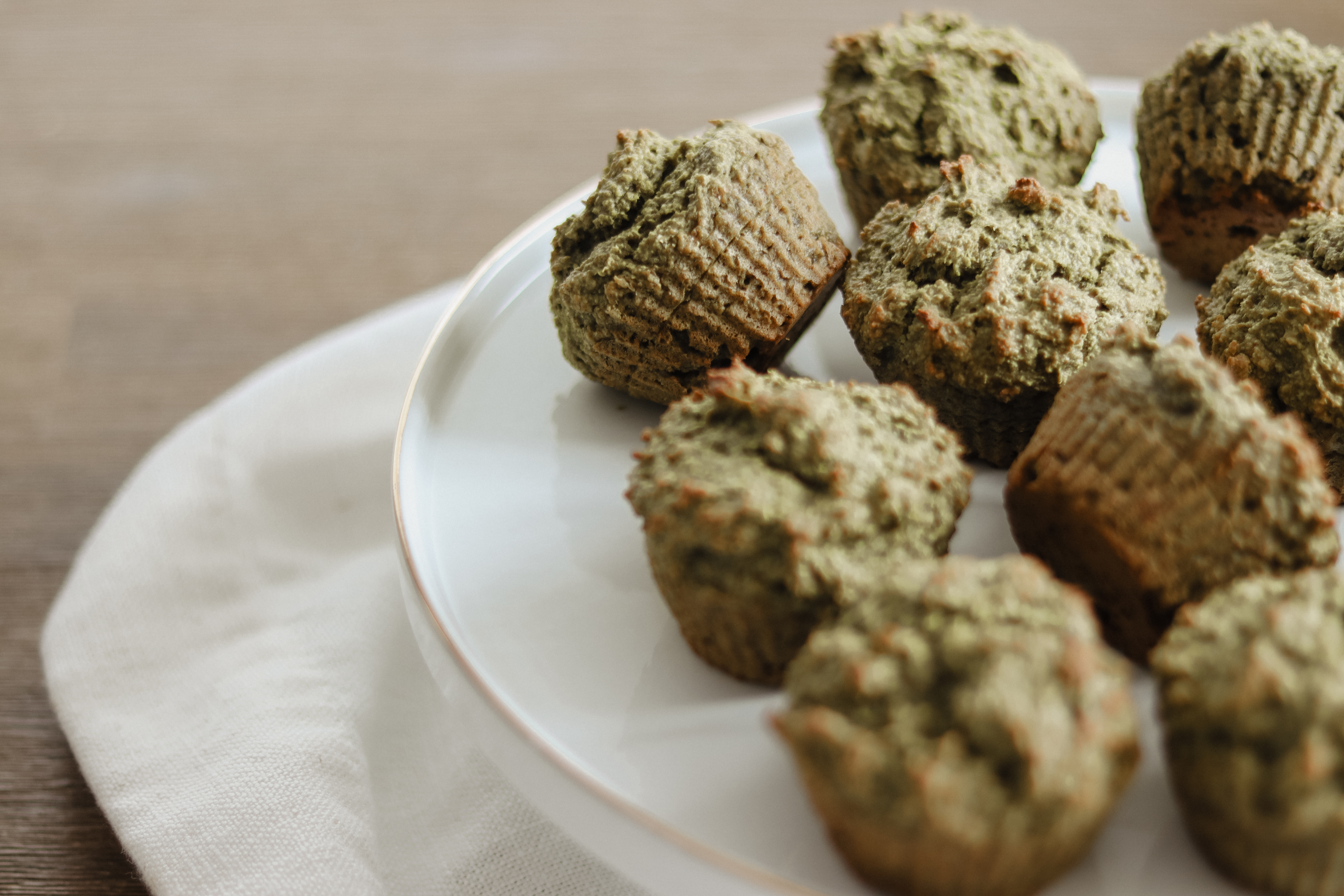 Muffins aux épinards et aux dattes